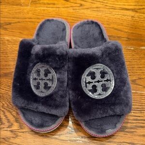 Tory Burch Dark Gray Fuzzy Slippers size 7 NIB